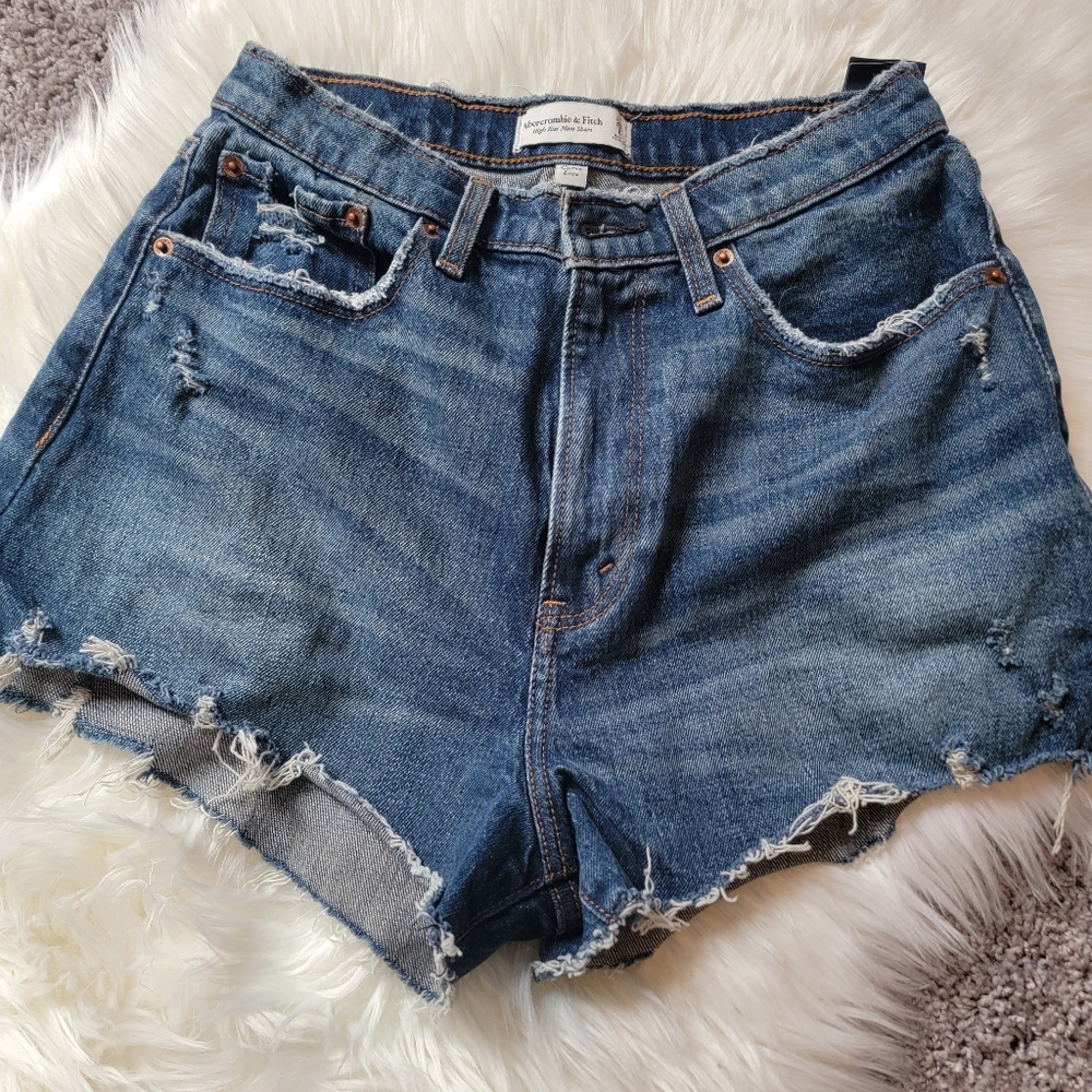 Abercrombie curve love high rise mom short